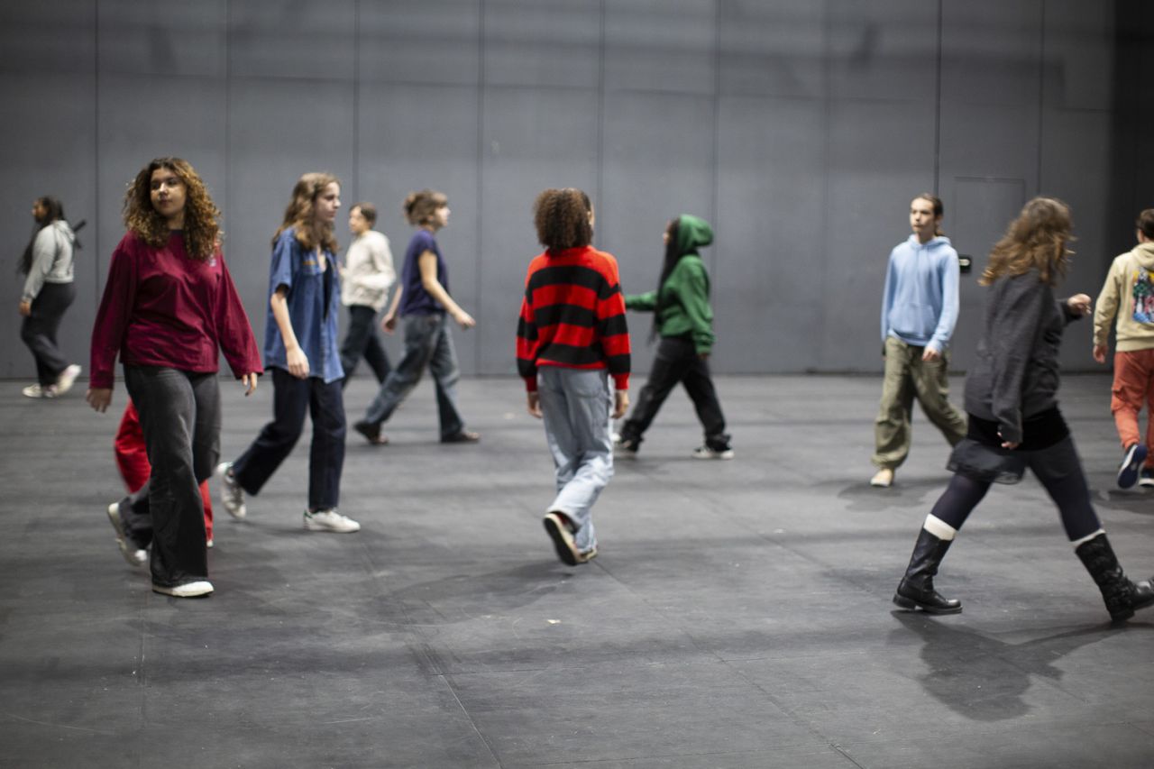 Les 17 jeunes de la 12e édition avec Noëmie Ksicova et Cécile Péricone © Mélissa Boucher