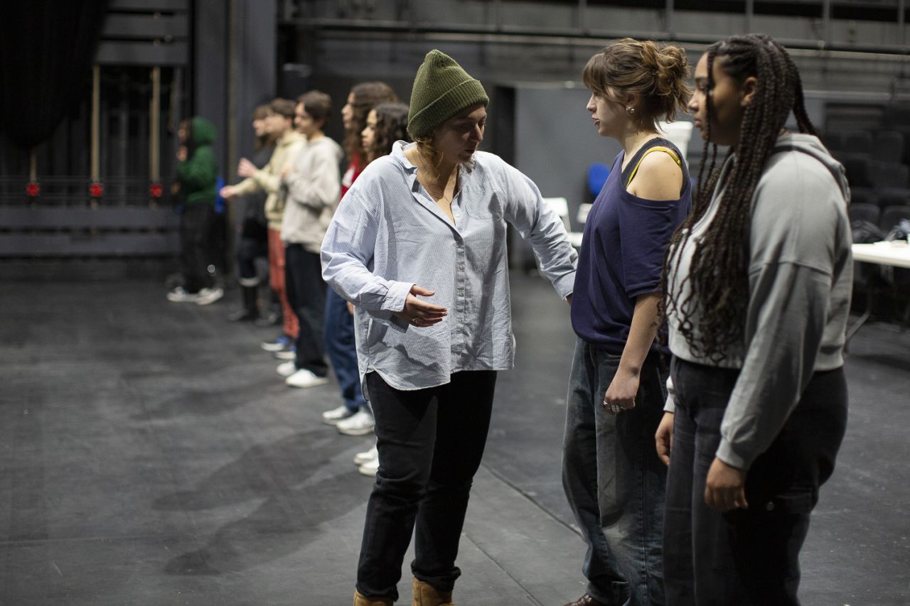 Les 17 jeunes de la 12e édition avec Noëmie Ksicova et Cécile Péricone © Mélissa Boucher