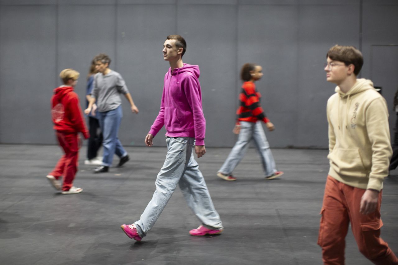 Les 17 jeunes de la 12e édition avec Noëmie Ksicova et Cécile Péricone © Mélissa Boucher