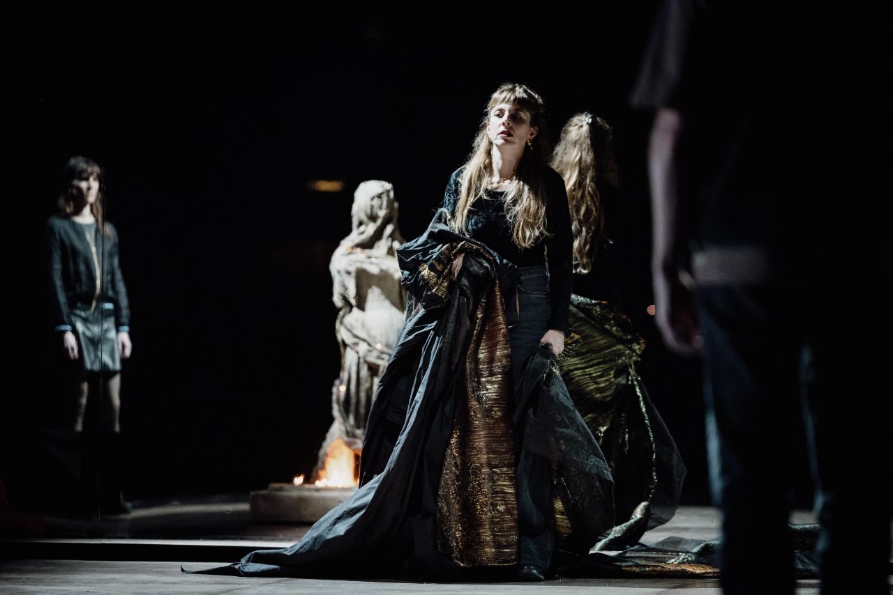 📍Théâtre Public de Montreuil
*Un jour sans vent (Une Orestie)* de Das Plateau
Du 28 novembre au 11 décembre 2025
© Simon Gosselin